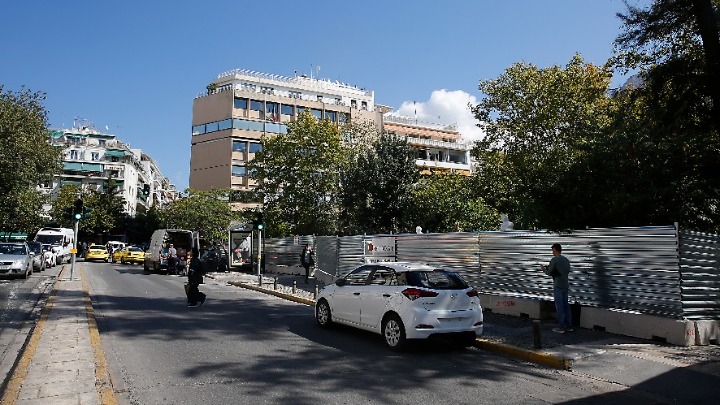 Γραμμή 4: Περιορισμός κυκλοφορίας γύρω από την πλατεία Κολωνακίου